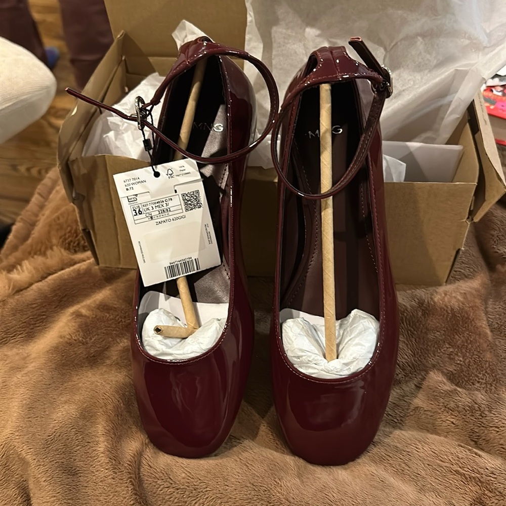 NWT Ballet flat patent leather ankle strap shoes maroon shoes
